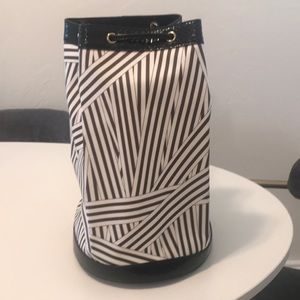 BRAND NEW NEVER WORN HENRI BENDEL BACK PACK